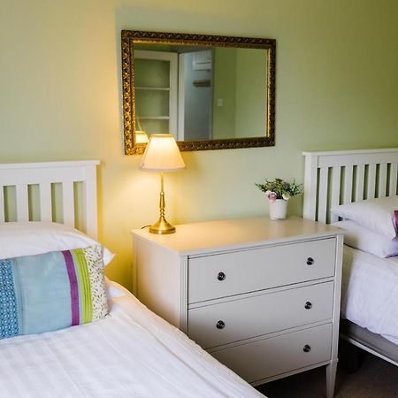 May Tree Cottage Manorbier 5 Mins From The Beach Sleeps 4 Buitenkant foto