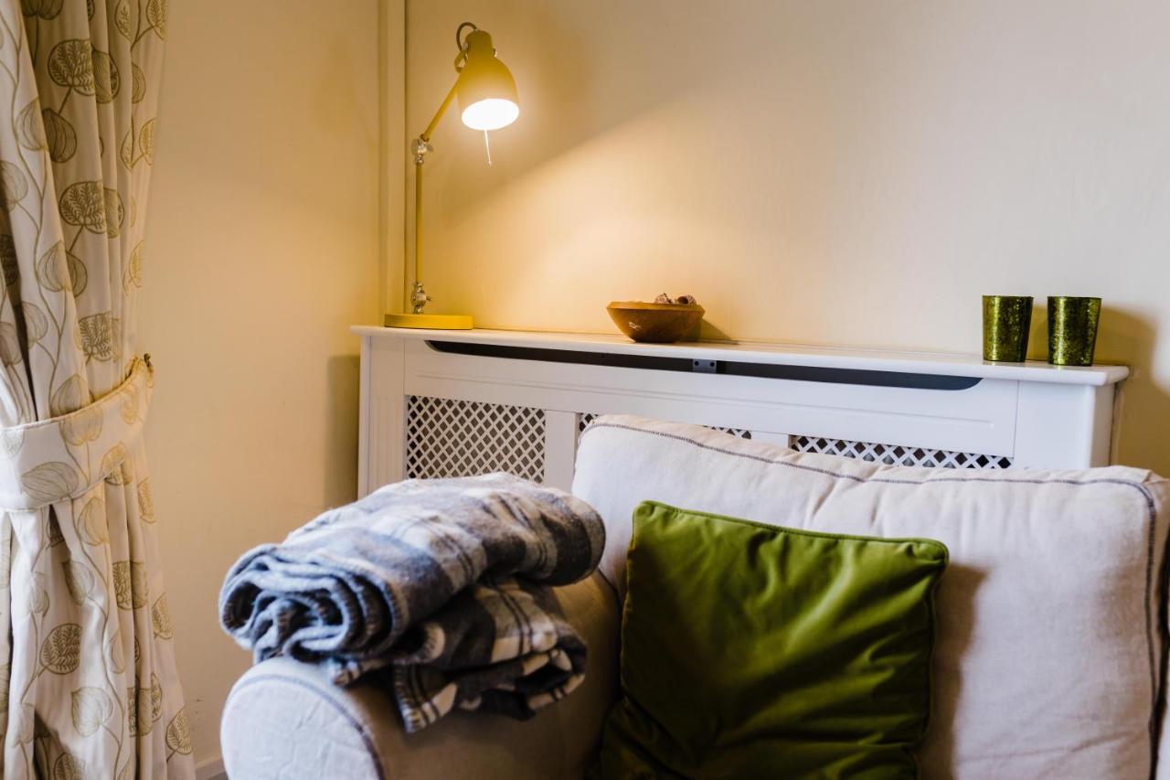 May Tree Cottage Manorbier 5 Mins From The Beach Sleeps 4 Buitenkant foto