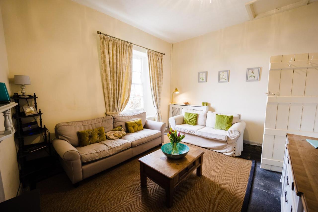 May Tree Cottage Manorbier 5 Mins From The Beach Sleeps 4 Buitenkant foto