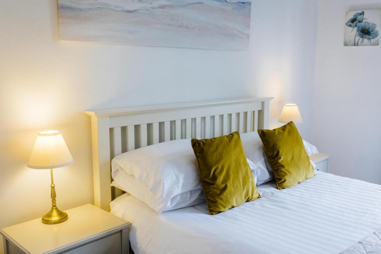May Tree Cottage Manorbier 5 Mins From The Beach Sleeps 4 Buitenkant foto