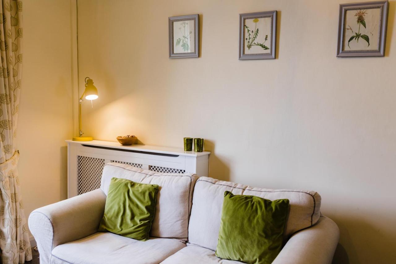 May Tree Cottage Manorbier 5 Mins From The Beach Sleeps 4 Buitenkant foto
