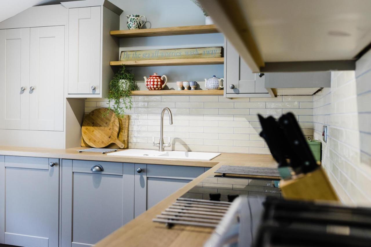 May Tree Cottage Manorbier 5 Mins From The Beach Sleeps 4 Buitenkant foto