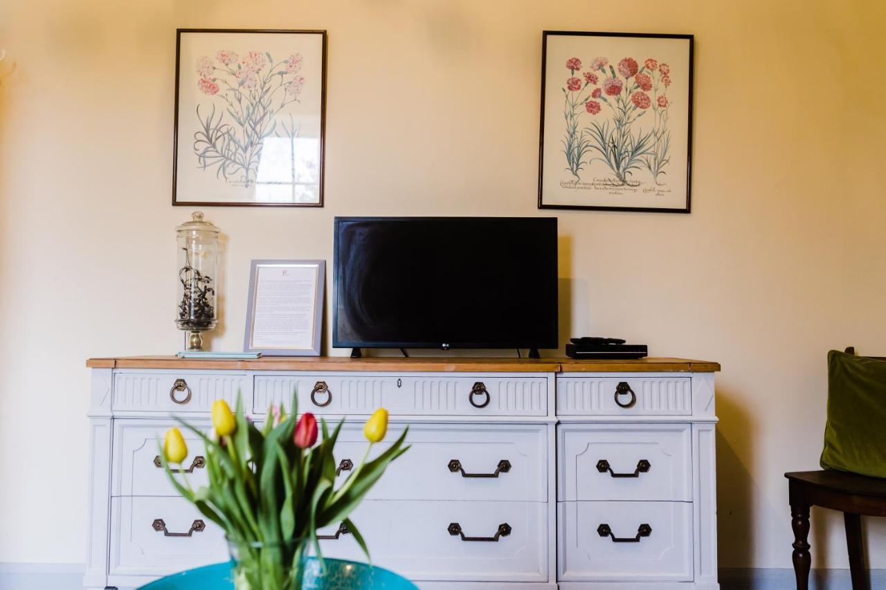 May Tree Cottage Manorbier 5 Mins From The Beach Sleeps 4 Buitenkant foto