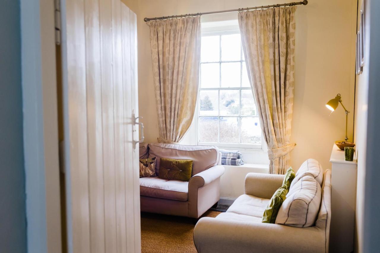 May Tree Cottage Manorbier 5 Mins From The Beach Sleeps 4 Buitenkant foto