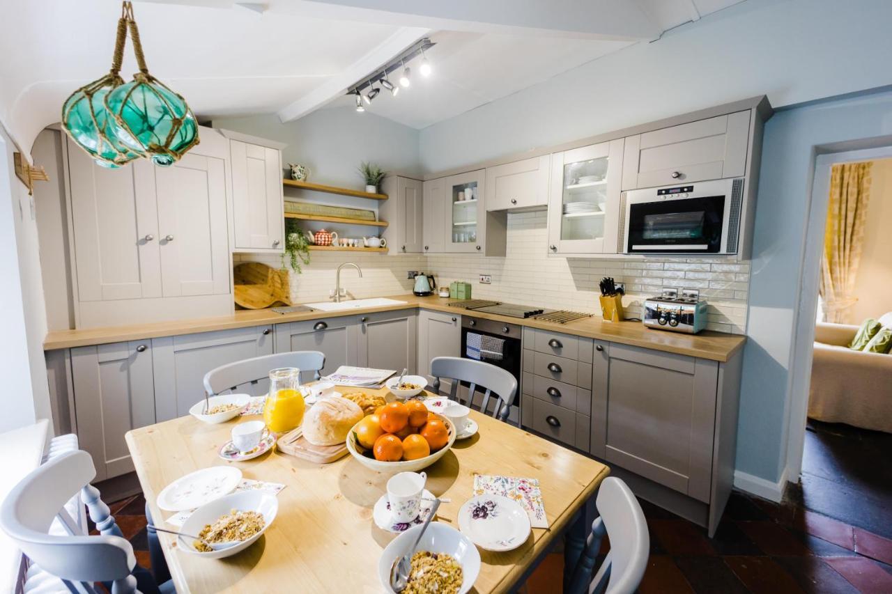 May Tree Cottage Manorbier 5 Mins From The Beach Sleeps 4 Buitenkant foto