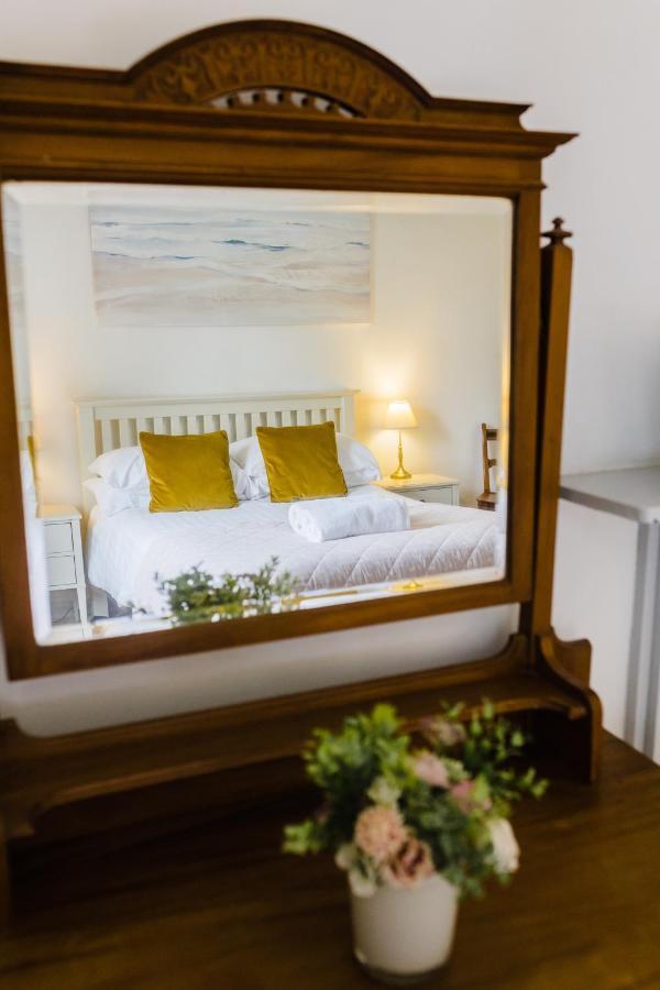 May Tree Cottage Manorbier 5 Mins From The Beach Sleeps 4 Buitenkant foto