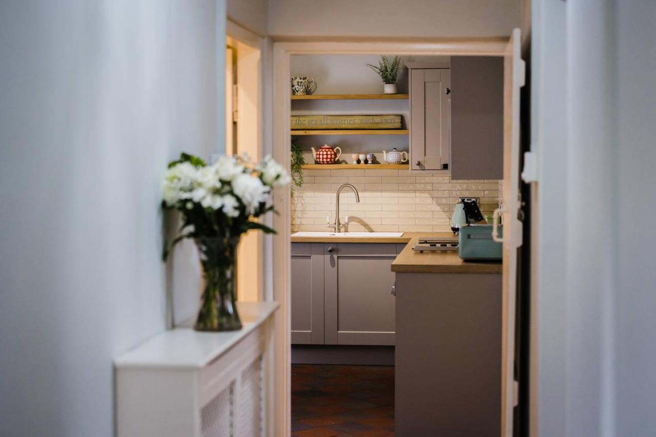 May Tree Cottage Manorbier 5 Mins From The Beach Sleeps 4 Buitenkant foto