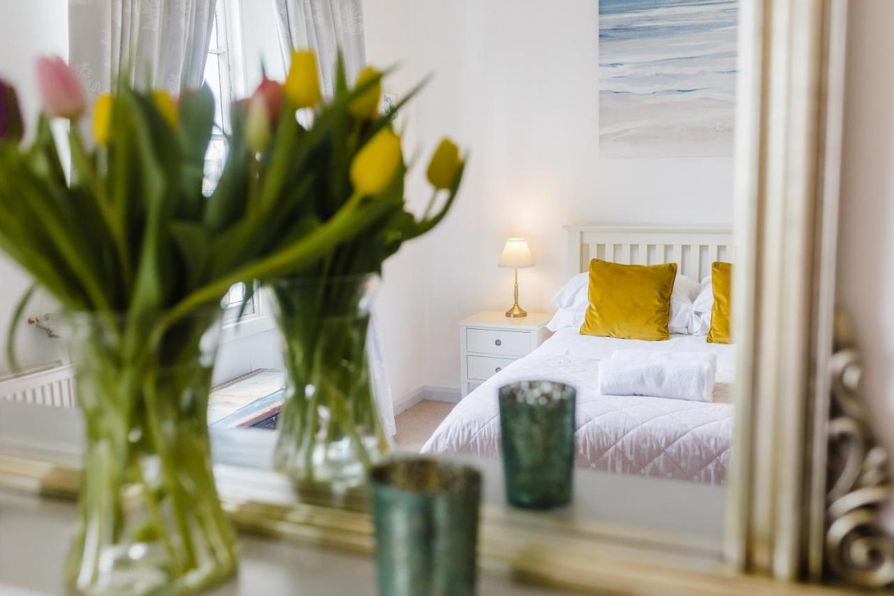 May Tree Cottage Manorbier 5 Mins From The Beach Sleeps 4 Buitenkant foto