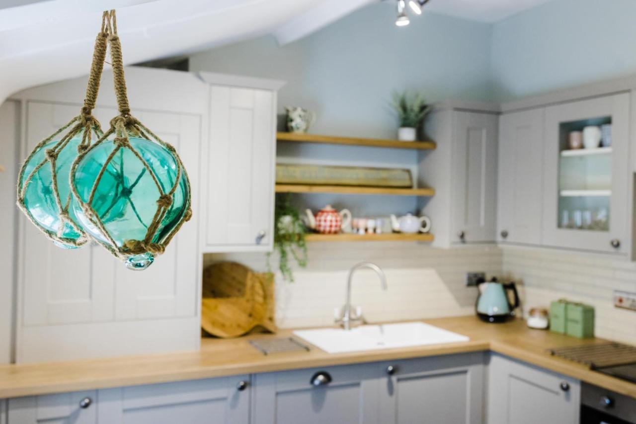 May Tree Cottage Manorbier 5 Mins From The Beach Sleeps 4 Buitenkant foto