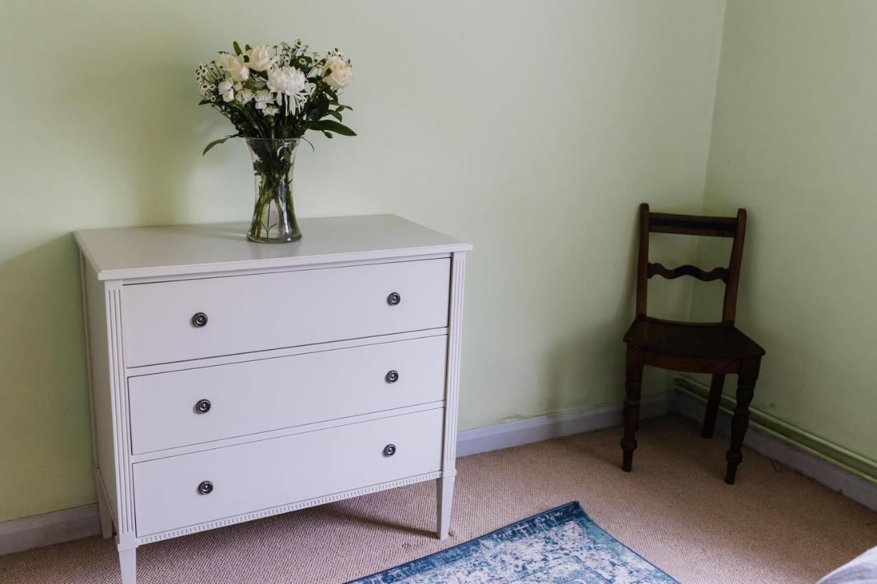 May Tree Cottage Manorbier 5 Mins From The Beach Sleeps 4 Buitenkant foto