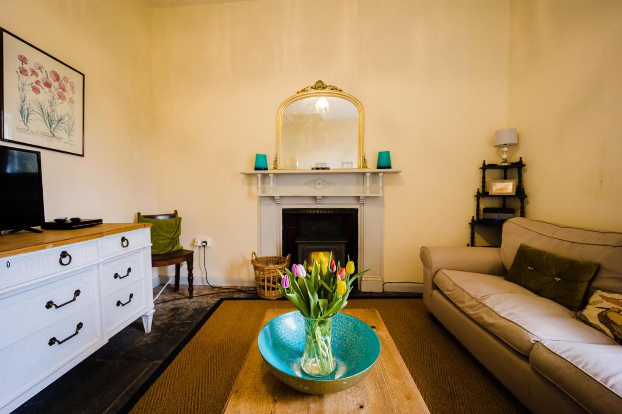 May Tree Cottage Manorbier 5 Mins From The Beach Sleeps 4 Buitenkant foto
