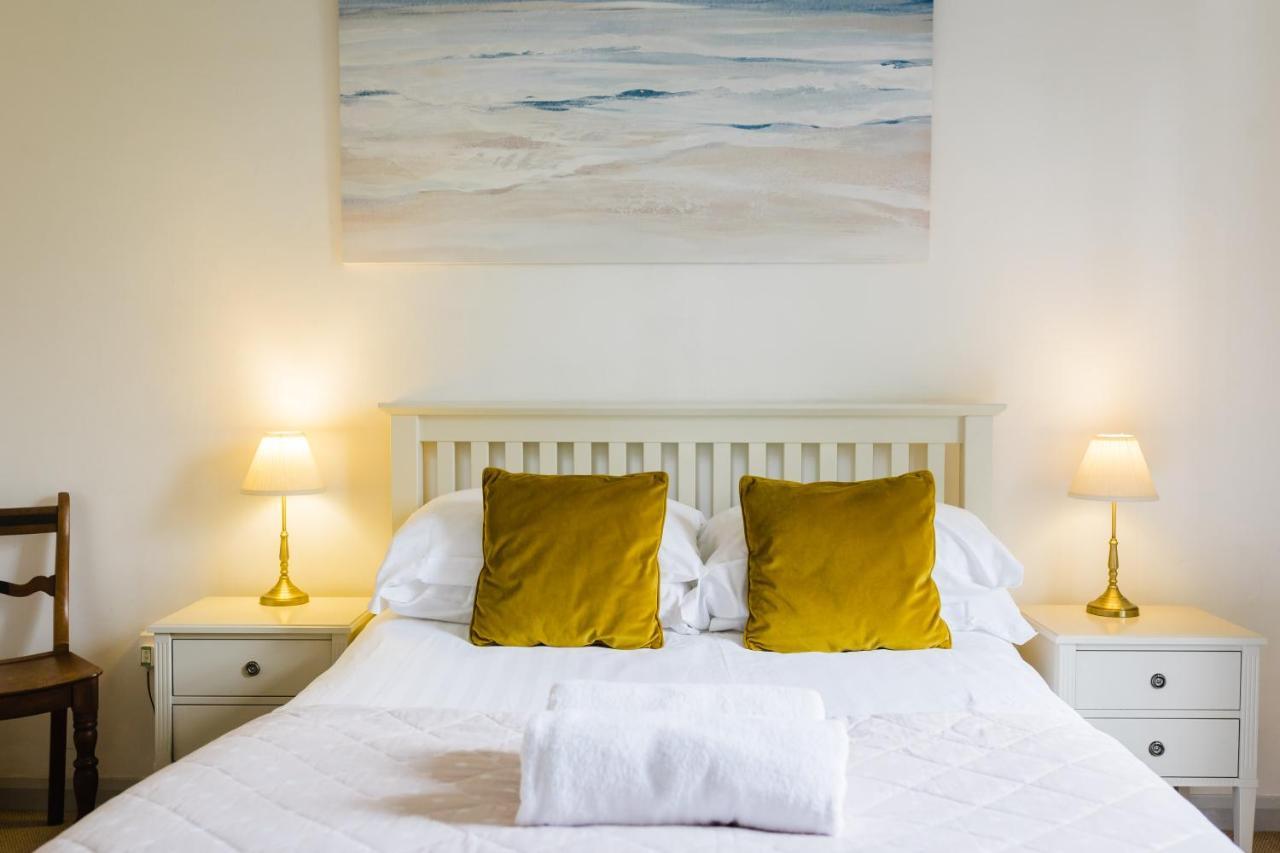 May Tree Cottage Manorbier 5 Mins From The Beach Sleeps 4 Buitenkant foto